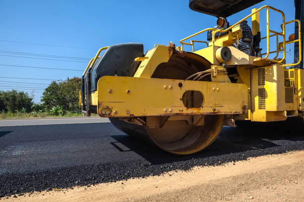 Best Driveway Paving Contractor  in Saybrook Manor, CT